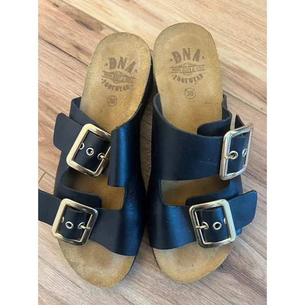 DNA Footwear Black Leather Platform Buckle Slide Sandals Gold Buckles Size 38 - Image 2