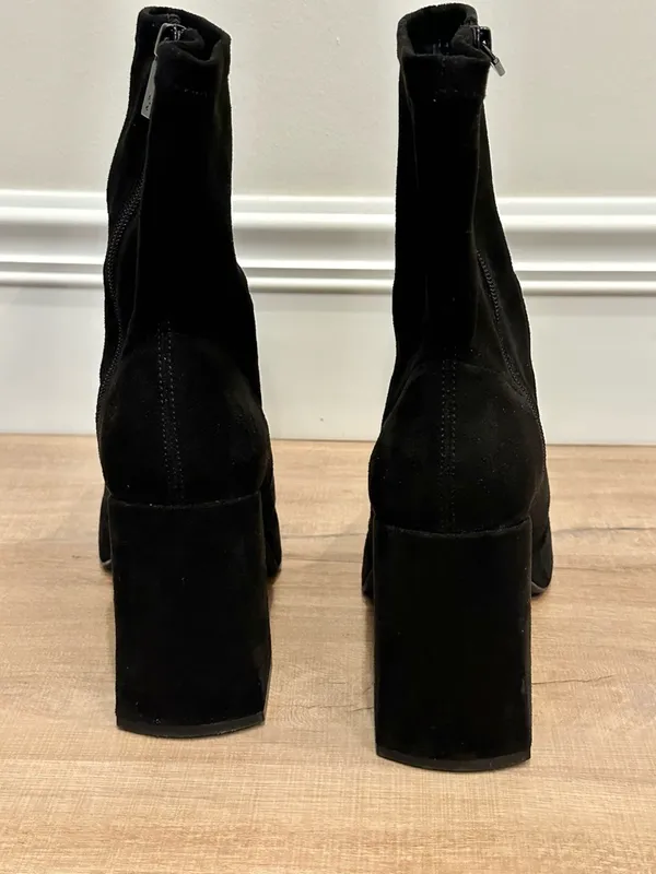 Kenneth Cole Reaction Black Suede Ankle Heeled Boots - Image 5