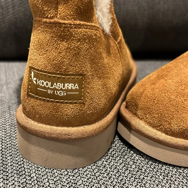 Koolaburra Tan Suede Winter Boots with Button Accents Size 7 - Image 2