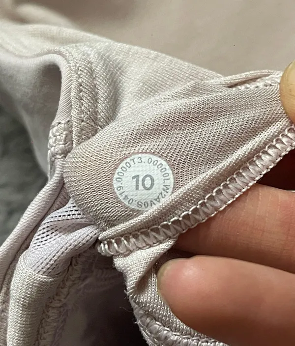 Lululemon Energy Bra *Long Line - Image 3