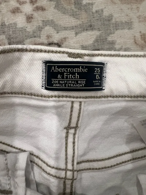 Abercrombie High-Rise Jeans Straight - Image 3