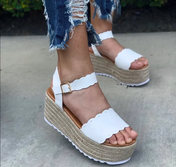 White Scalloped espadrille Wedge - Image 2