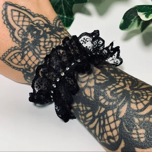 Victorian Steampunk Lace Bracelet New - Image 2