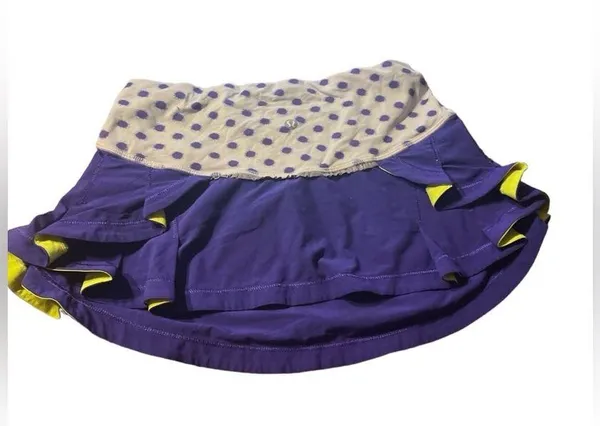 Lululemon Presta Skirt Bruised Berry / High Noon Dot White / Bruised Berry sz 2 - Image 2