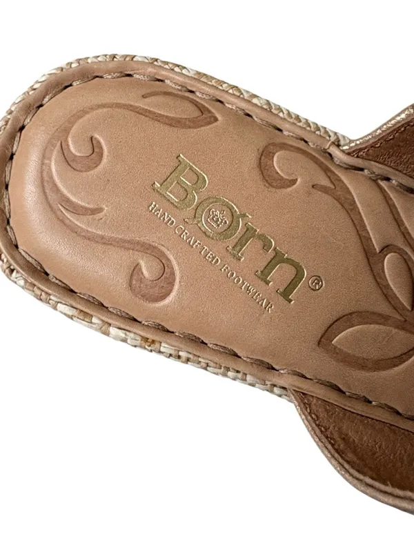 EUC Born Leather Wedge Sandals Gold Size 7 - Image 3
