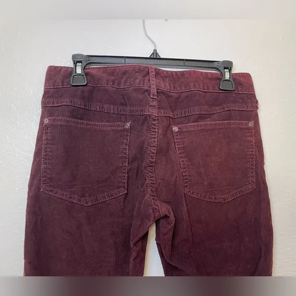 Free People Women’s Burgundy Corduroy Velvet Skinny Straight Leg Pants Size‎ 28 - Image 7