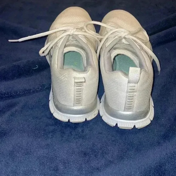 Skechers Memory Form Sneakers - Image 4