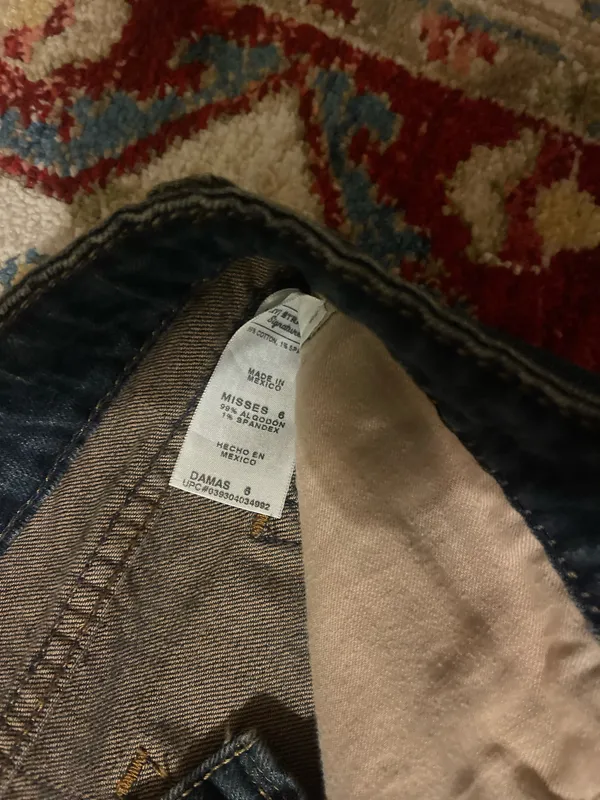 Levi’s Jean Shorts - Image 3
