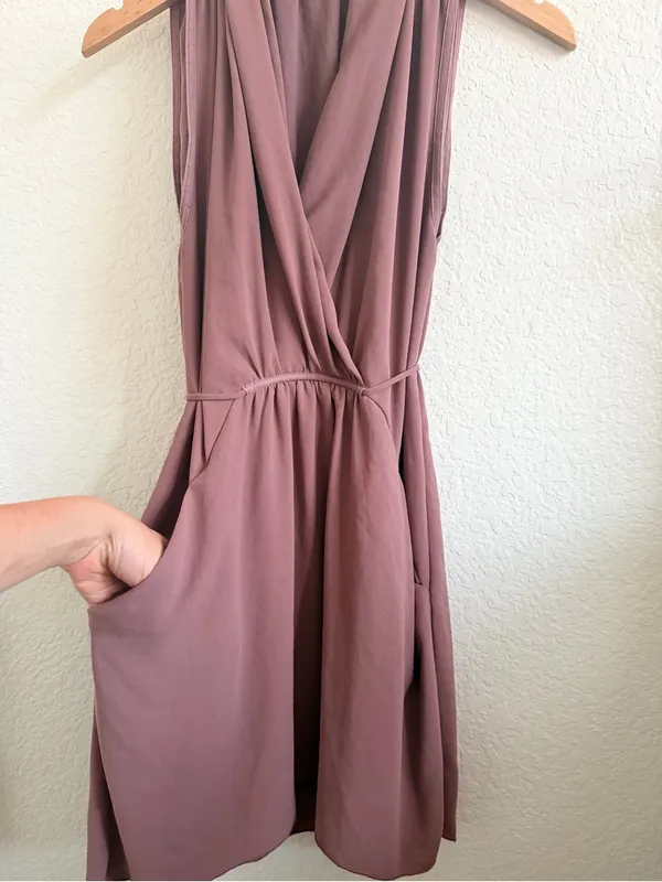 Aritzia Wilfred Sabine Sleeveless V Neck Mini Dress in Mauve Taupe Brown Small S - Image 3