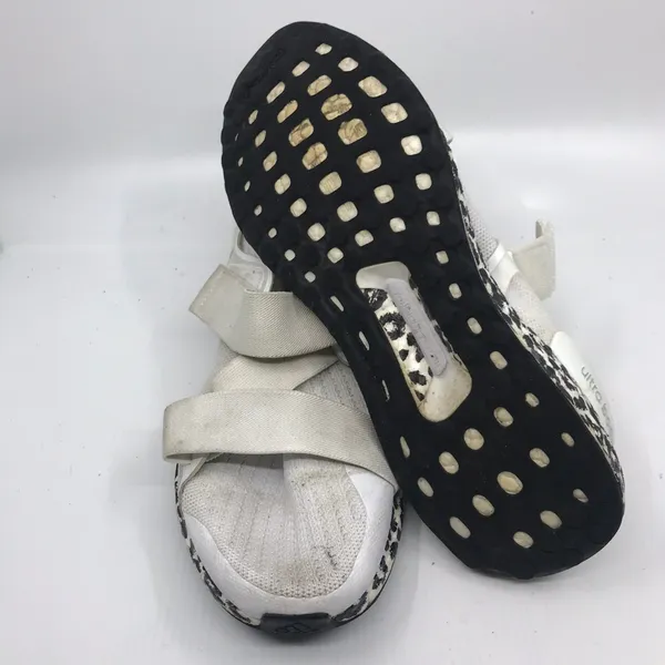 Adidas BOOST White Sneakers Size: US 9.5 - Image 8