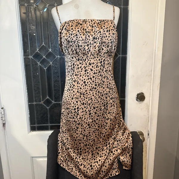 Leopard Print Slip Midi Dress – Cloud Ten Brown Size M - Image 2