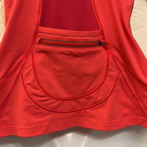 Athleta Energy Workout cycling tank‎ top size S - Image 3