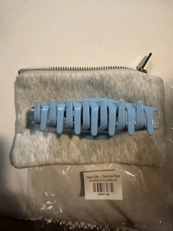 PARKE Claw clip with Pouch Carolina Blue NIP - Image 3