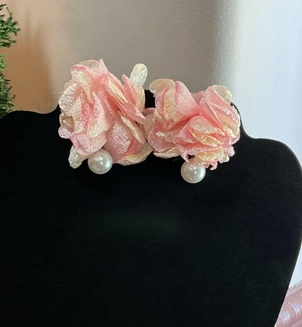 Pink flower earrings with pearl - Image 5