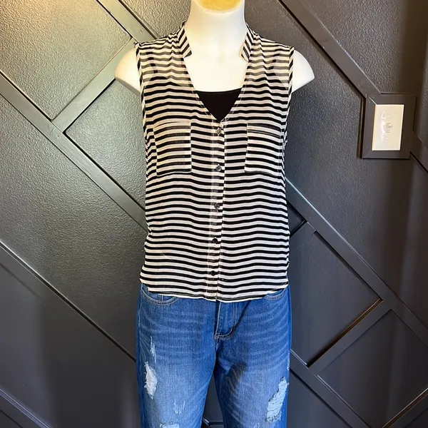 Black & White Stripe Top Size Medium - Image 2