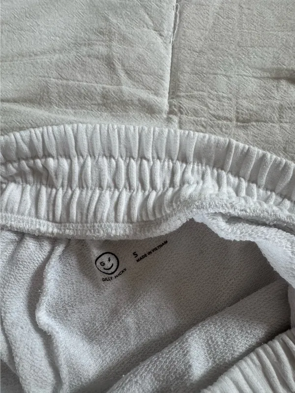 Gilly Hicks Sweatshorts - Image 3
