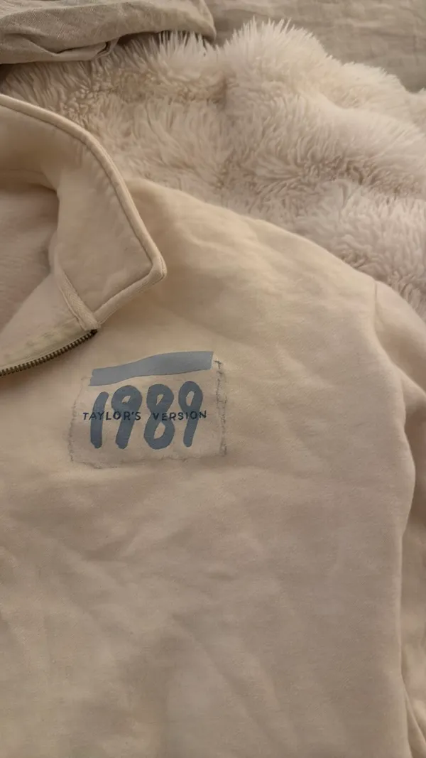 Taylor Swift Quarter-Zip Sweatshirt 1989 Taylor’s Version Wonderland - Image 4