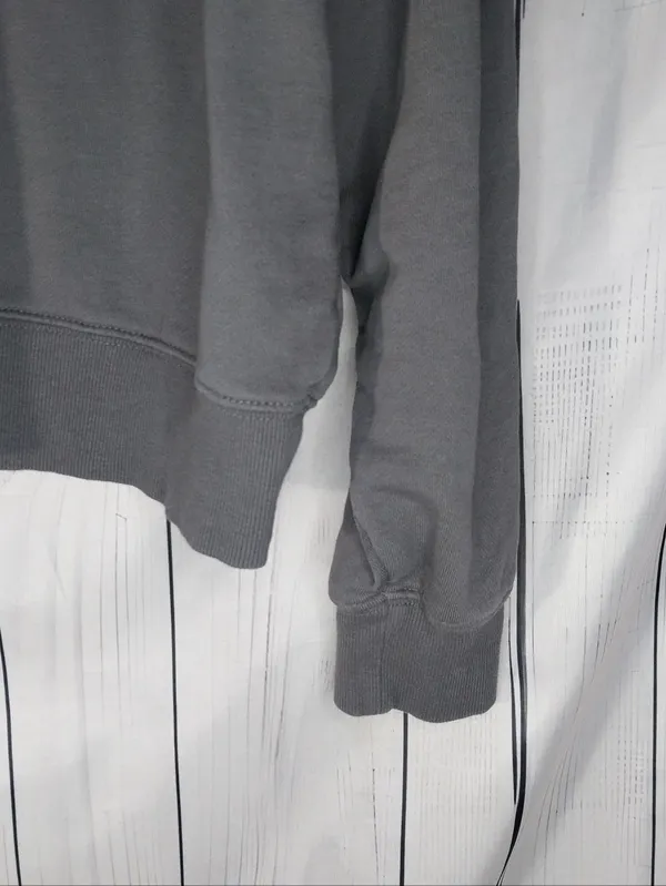 Wildfox “ I Wish It Was Saturday” Gray Broken Heart Y2K Alt Sweatshirt - Image 6