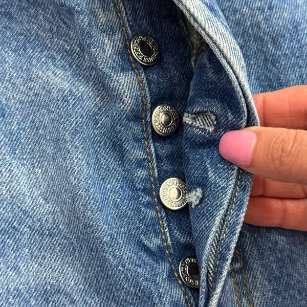 Levis Premium Sz 501 Button Fly Cut Off Denim Short Size 4 Sz 27 Jean Distressed - Image 3