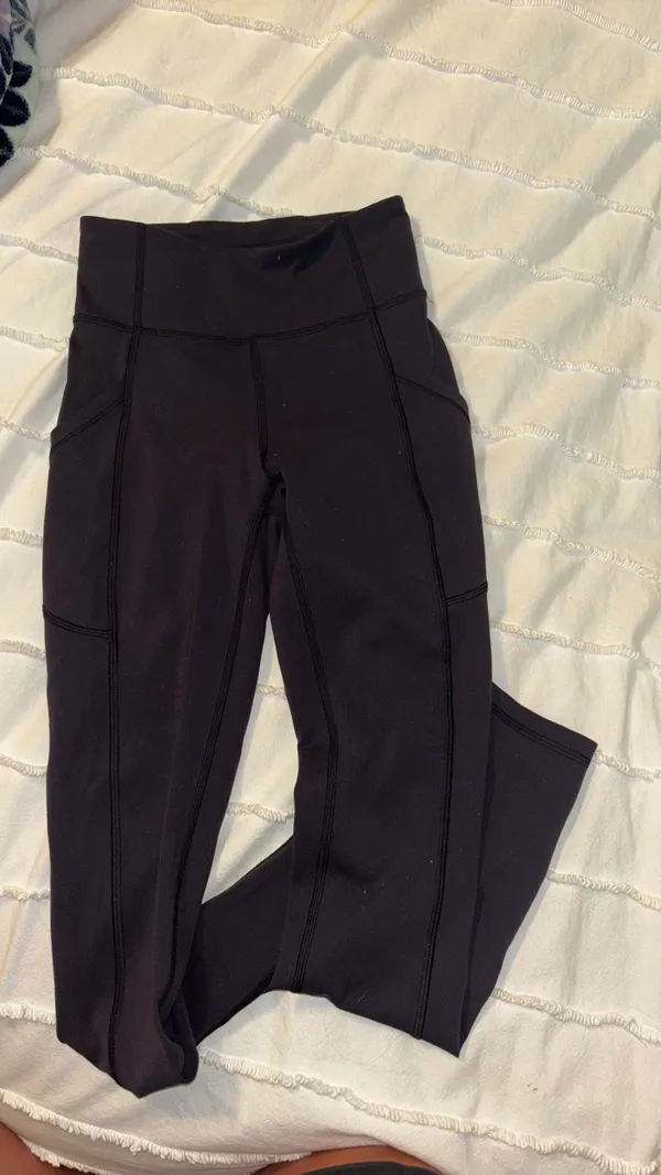 Lululemon Invigorate Leggings 25" - Image 3