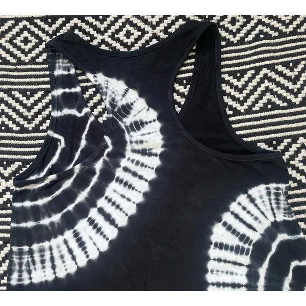 Southern Shirt Southern Spirit Tie Dye Fringe Tank Top - Image 12