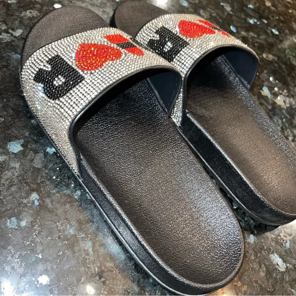 Black and Red Sandals with Glittery Strap - Image 3