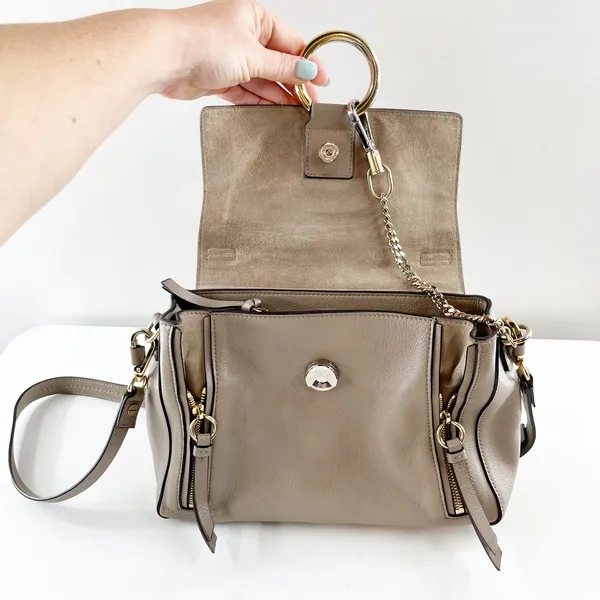 Chloé Faye Leather Crossbody Day Bag Purse Motty Grey - Image 4