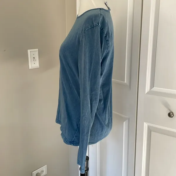 Acid Wash Blue Gymshark Long Sleeve Tee - Image 3