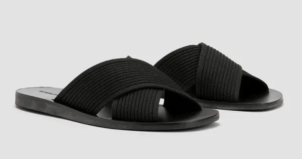 NEW Everlane Black Reknit Day Crossover Sandal in Size 7.5 - Image 2