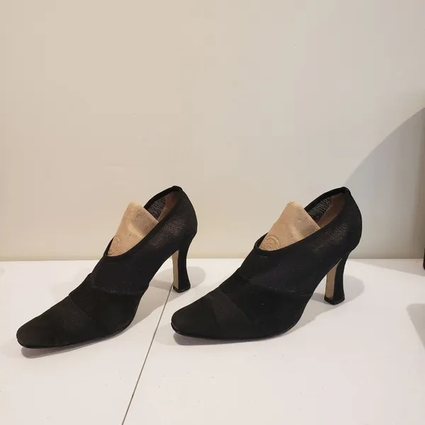VTG Bisou Bisou Black Pumps Size 6 - Image 4