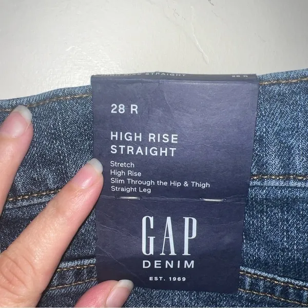 Gap High Rise Distressed Straight Jeans Women’s Size‎ 28 NWT - Image 5