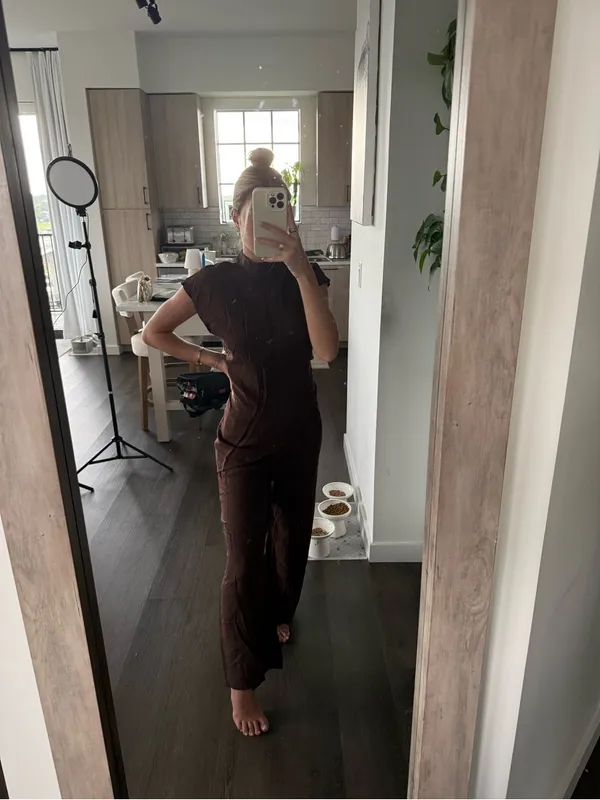 SHEIN Women's Dark Brown Short-Sleeve Jumpsuit Two Piece (Size Small) - Image 3