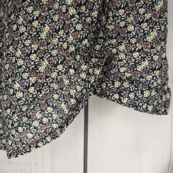 Loft Outlet Ditsy Floral Cottagecore Business Casual Boho Button-Up Blouse - Image 10