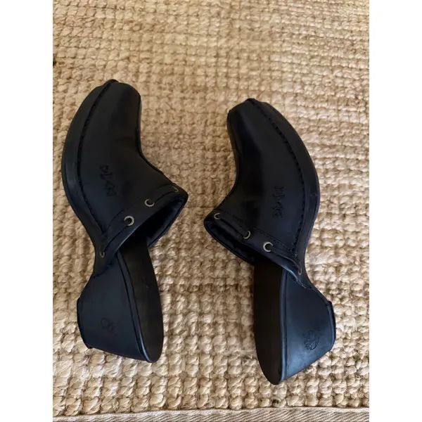 Timberland Women’s Black Leather Slip On Mules Size 7.5 Comfort Shoes - Image 6