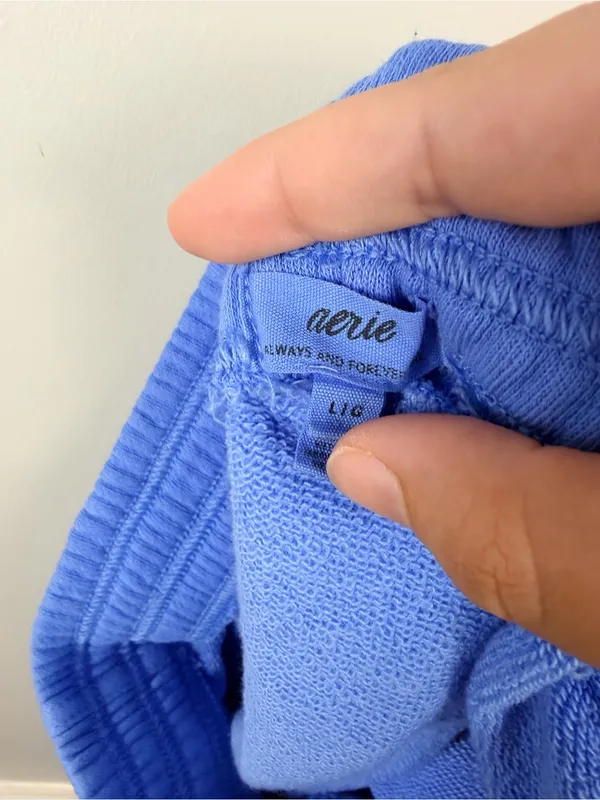 Aerie blue two piece sweatshirt and short set size large - Image 8