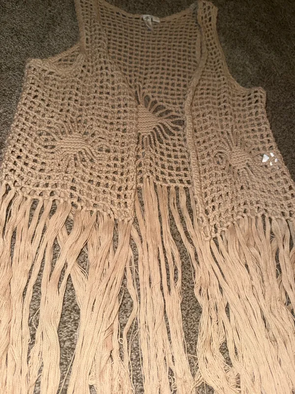 Olive & Hill Women's Taupe Crochet Fringe Vest - Image 3
