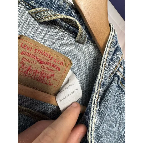 Vintage Levi's Cotton Button Up‎ Denim Jean Jacket in Blue Size Medium - Image 5