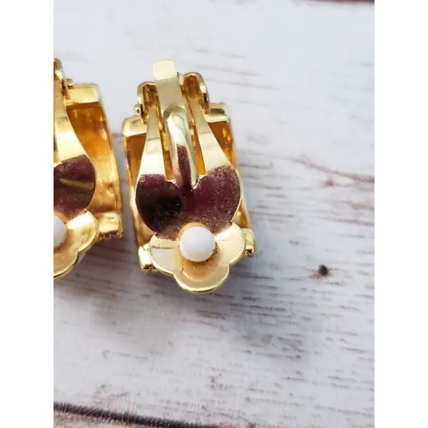 Vintage Clip On Earrings - Stunning Patterned Chunky Hoops Gold Tone - Image 7