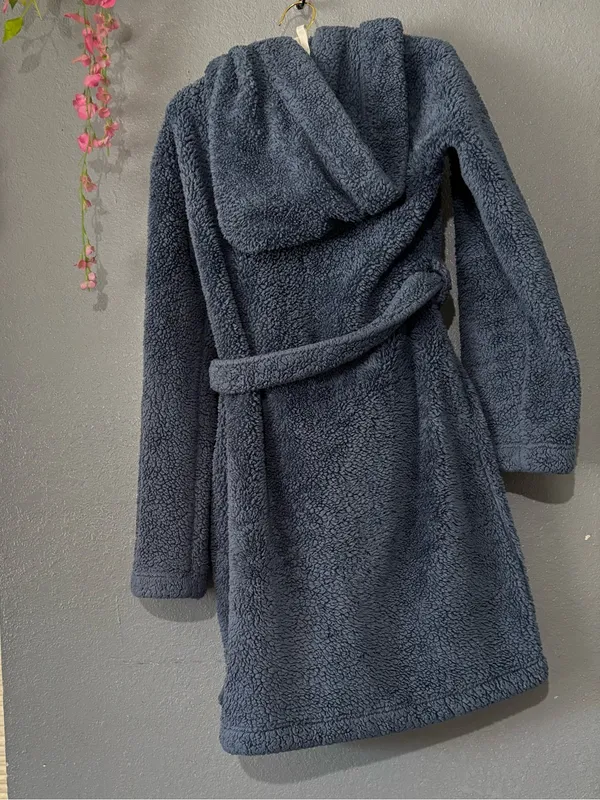 UGG Blue Sherpa Hooded Robe - Image 6