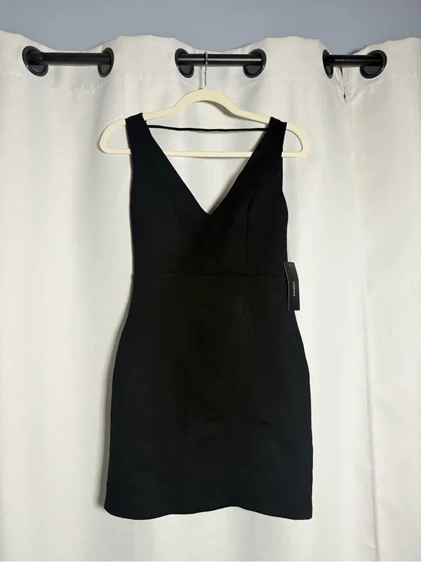 Lulus Black VNeck Strappy Back Bodycon Mini Dress Size Small - Image 2