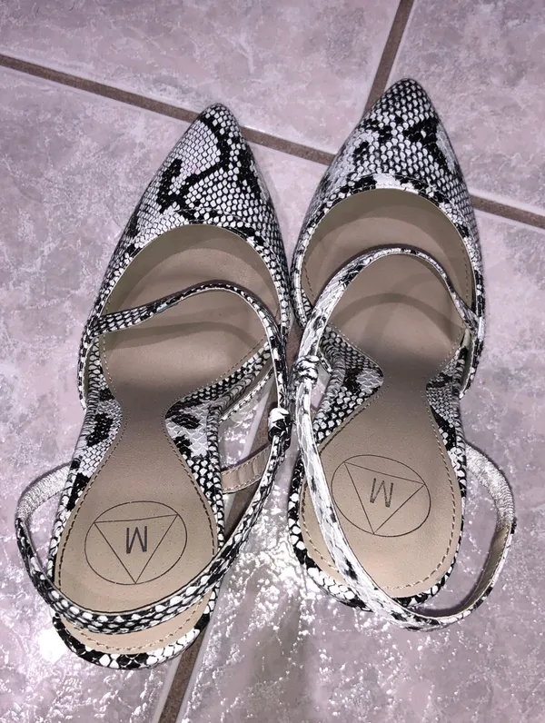 Snakeskin Heels Size 6 - Image 3