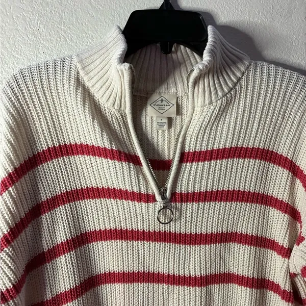💥St. John's Bay Ivory and Red Stripes Crew Neck Long Sleeve Sweater S - Image 6