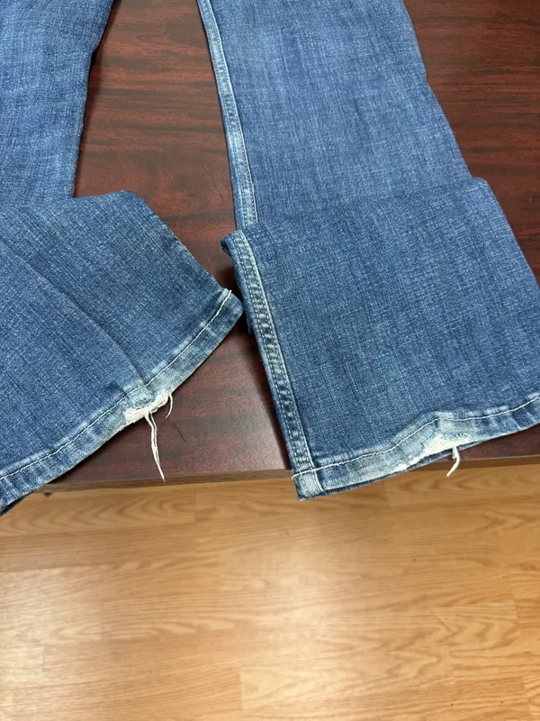 Wrangler Slim Fit Boot Cut Mid Rise Jeans Size 5x36 - Image 4