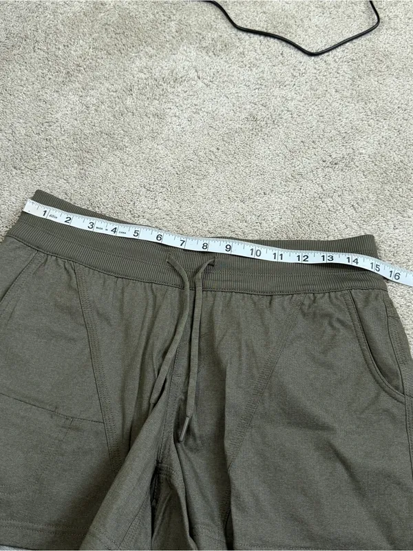 The North Face Women’s Aphrodite Arise Shorts 3.5” Hiking Outdoor in Green M - Image 8