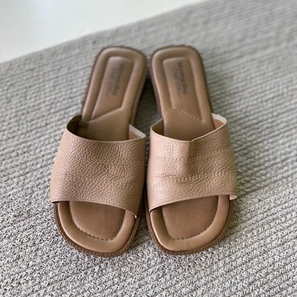 Vintage Montego Bay Club Taupe Tan Genuine Leather Slides Sandals Size 7.5 - Image 6