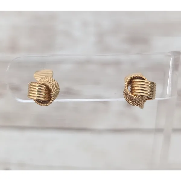 Vintage Avon Clip On Earrings - Pretty Gold Tone Interlocking Design 3/8" - Image 2