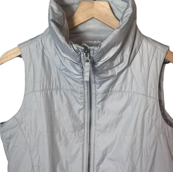 Columbia Women’s Benton Springs Vest Size Small in Gray - Image 2