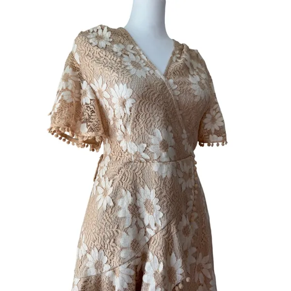 NWT Selfie Leslie Cami Angel Cream V-Neck Short Sleeve Faux Wrap Mini Dress - Image 6