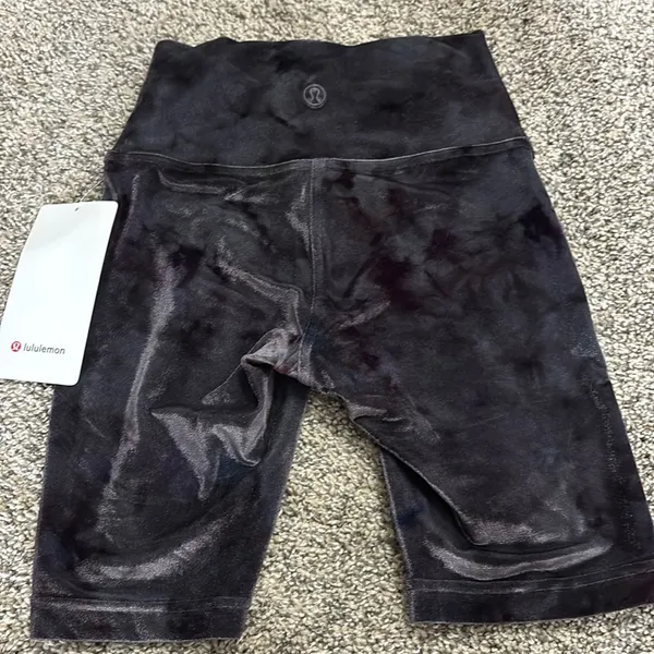 Lululemon Wunder Lounge Velour short size 4 - Image 4