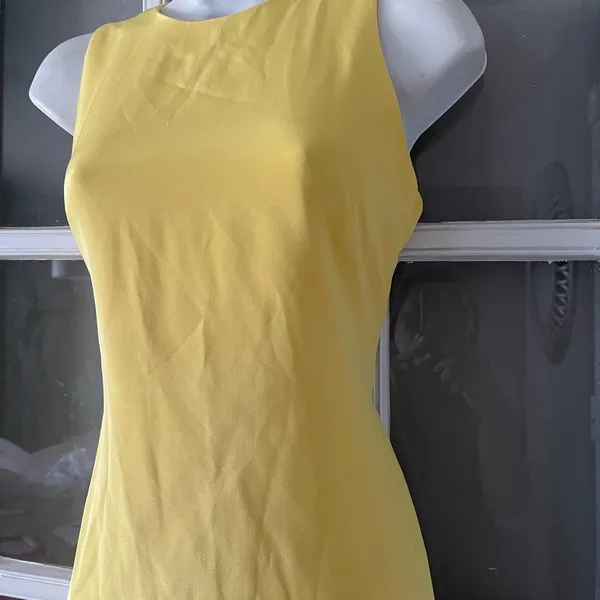 Theia Yellow Midi Dress‎ with Lace Detail - Image 7